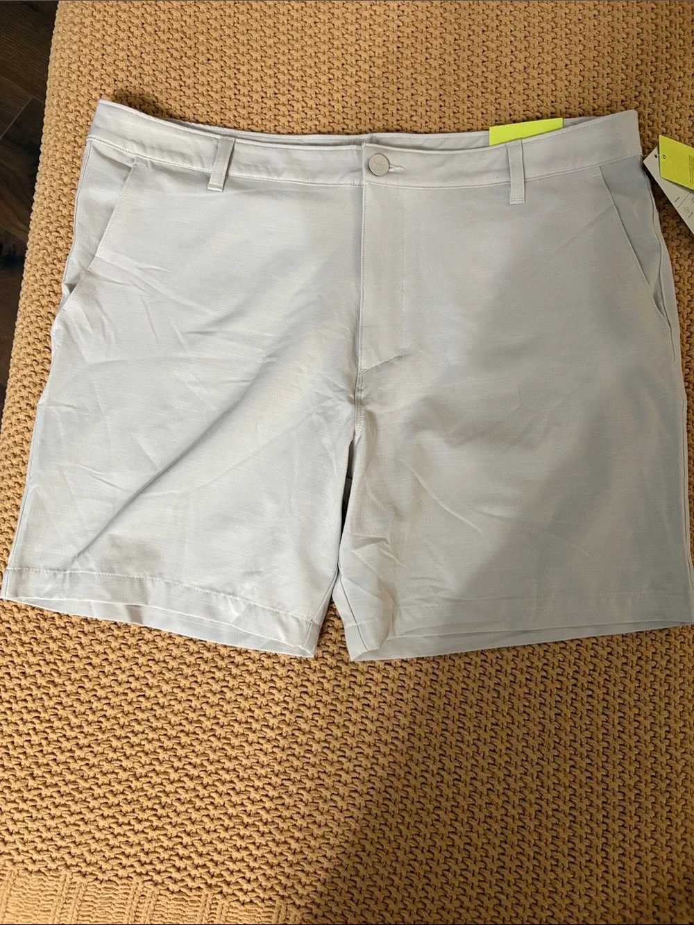 NWT All in Motion Light Tan Mens Golf Shorts Size 38 / 7 in inseam